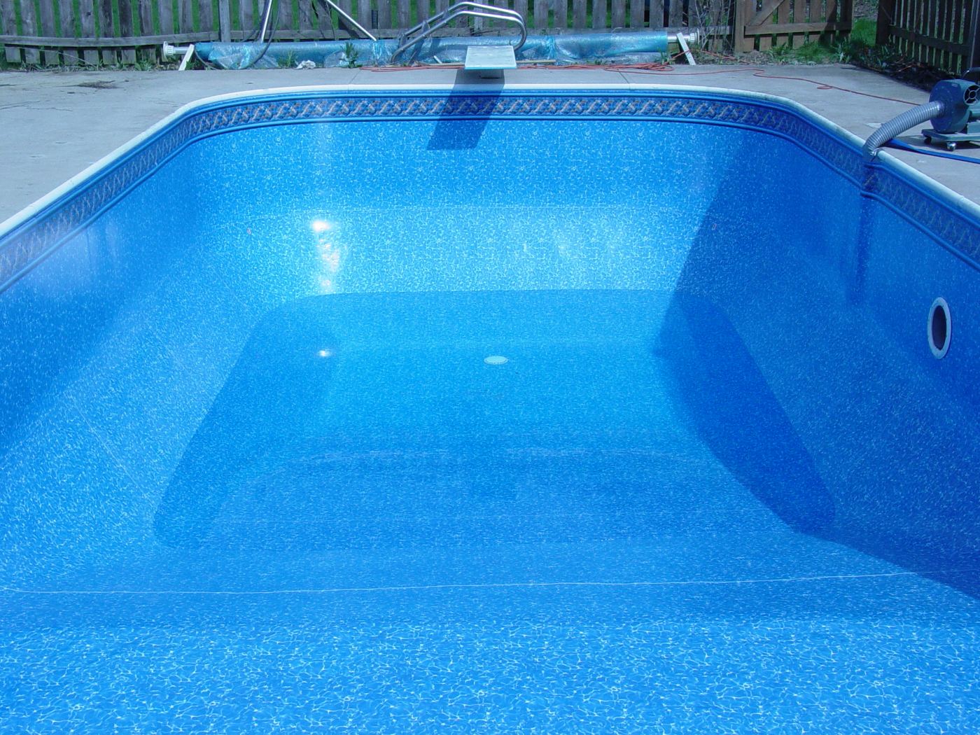 Vinyl liner inground pool built by The Pool People of Ohio, installed 2016