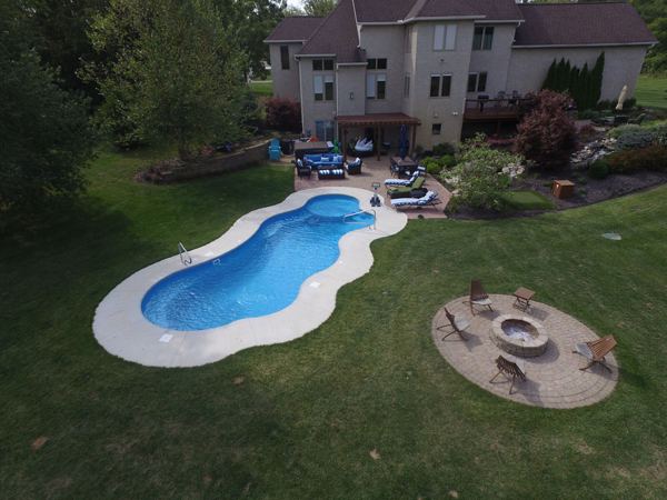 Inground fiberglass swimming pool installed by The Pool People of Ohio