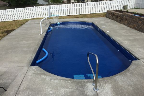 Inground fiberglass swimming pool installed by The Pool People of Ohio