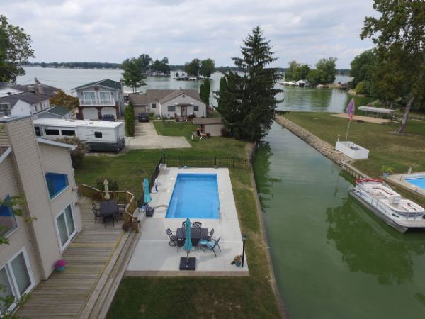 Inground fiberglass swimming pool installed by The Pool People of Ohio