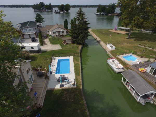 Inground fiberglass swimming pool installed by The Pool People of Ohio