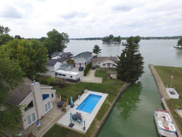 Inground fiberglass swimming pool installed by The Pool People of Ohio