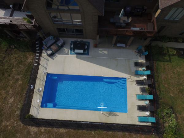 Inground fiberglass swimming pool installed by The Pool People of Ohio