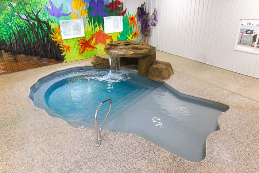Inground fiberglass swimming pool installed by The Pool People of Ohio